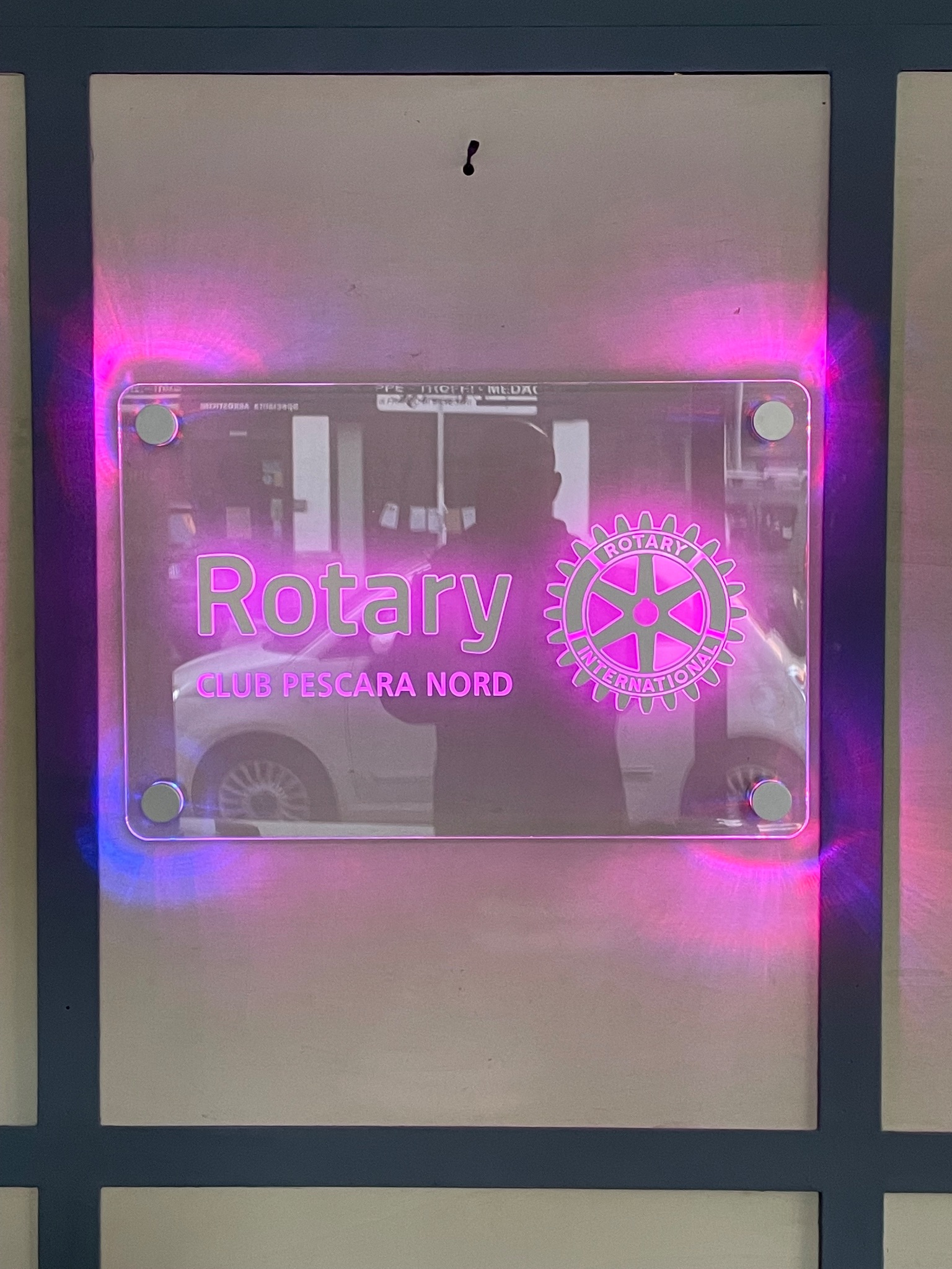 Targhe illuminate a LED: Guida con Stile e Luminosità