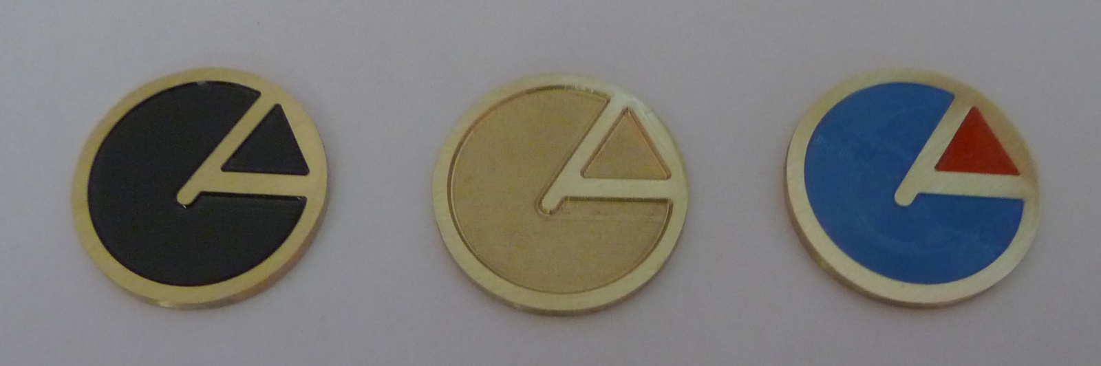 Bellezza incisa in ottone: l'eleganza delle targhe personalizzate